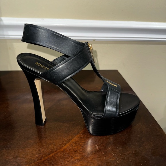Brand New Size 9 Black colored Michael Kors Heels - Picture 1 of 4